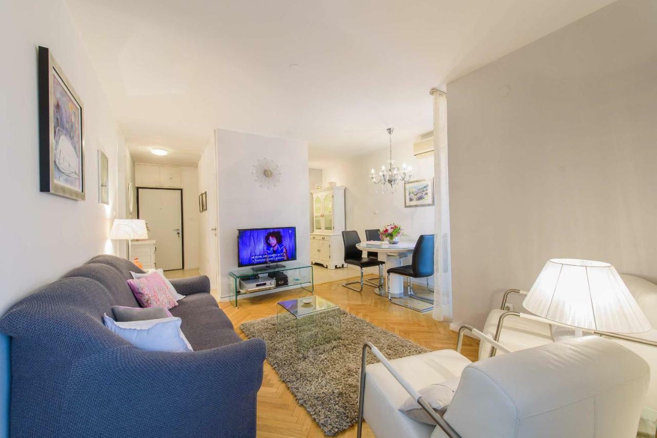 Comfortable And Stylish Apartment Split Exterior photo